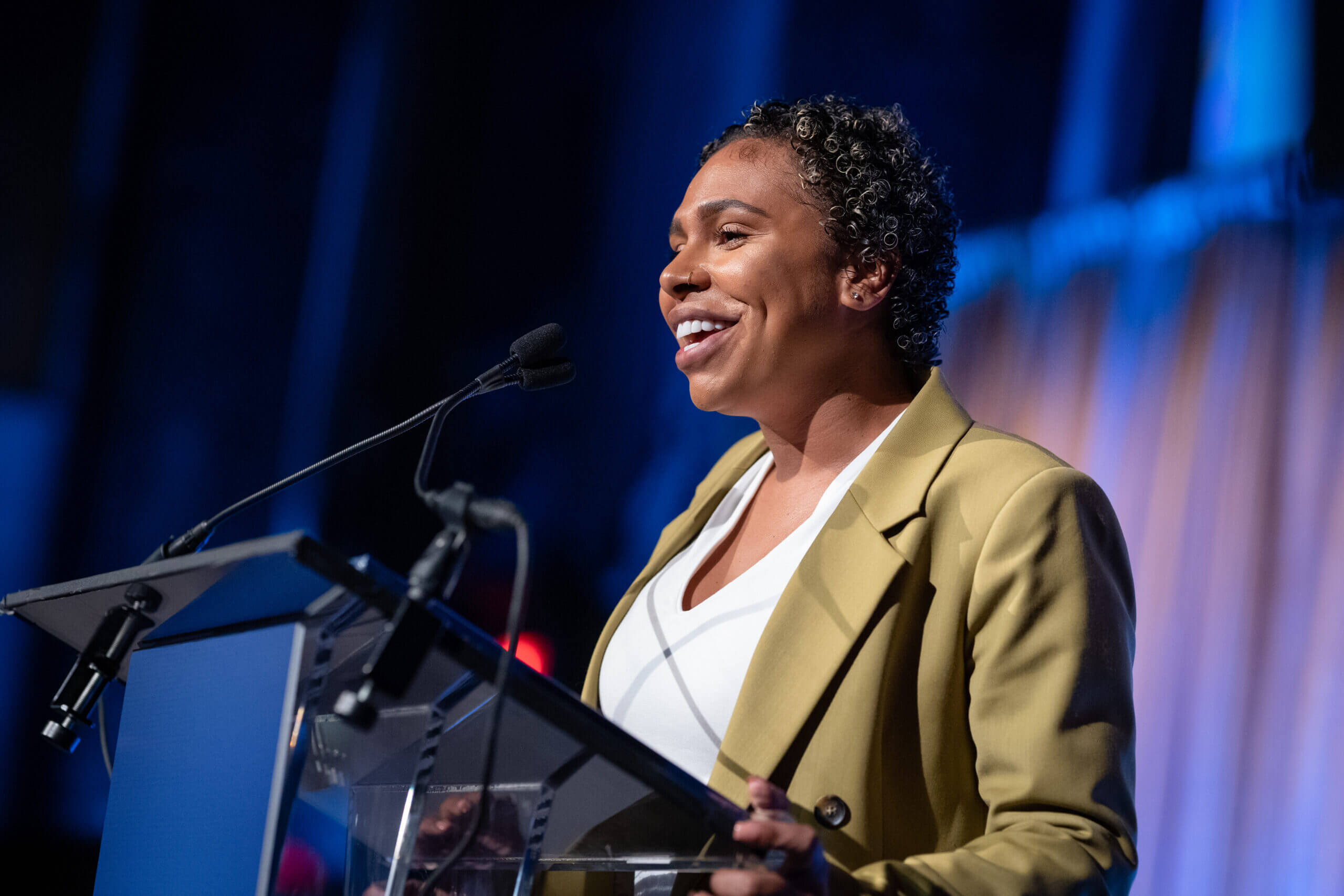 Seantell Campbell shares remarks about being honoring.