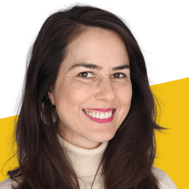 Leigh Conner headshot